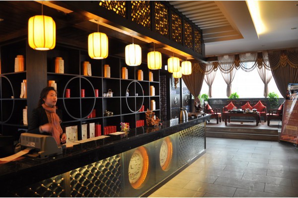 “舒筋活络，就选重庆老牌按摩垫！”